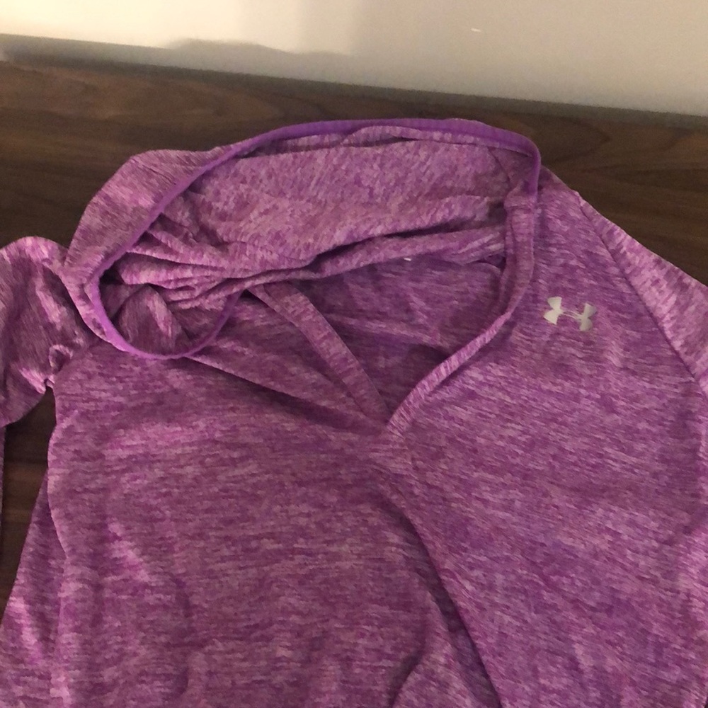 Under armour hooded top no pocket